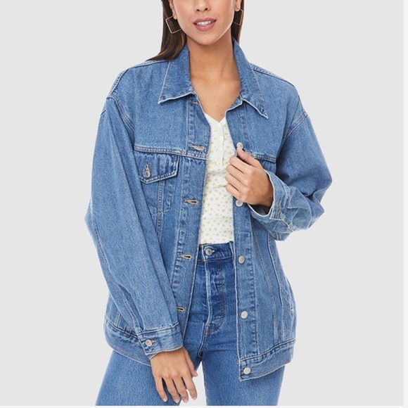 levis Jackets & Blazers - Levis Women’s Baggy Trucker Denim Jacket